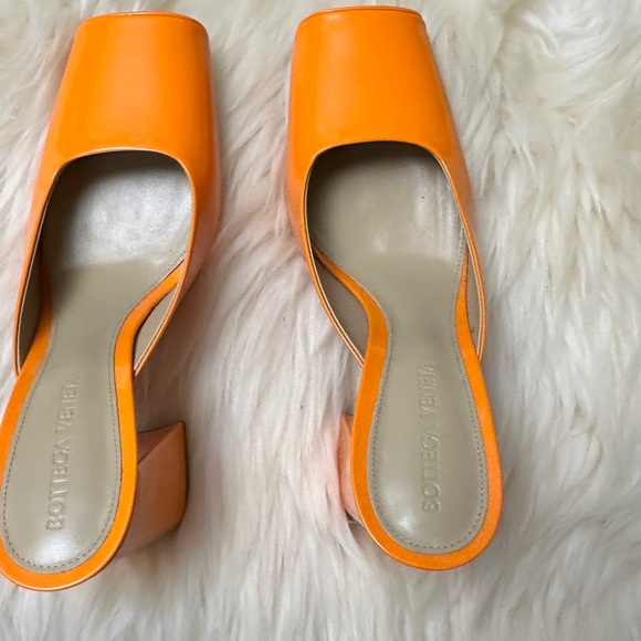 Bottega Veneta Tower Square-Toe Slip-On Pumps - Picture 8 of 13